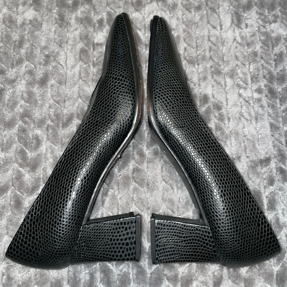 Stuart Weitzman Elegant Black Leather‎ Women's Block/Chunky Heels. Size 6.